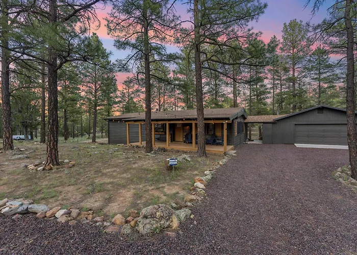 Сasa de vacaciones Charming Pines With Fireplace And Bbq Show Low